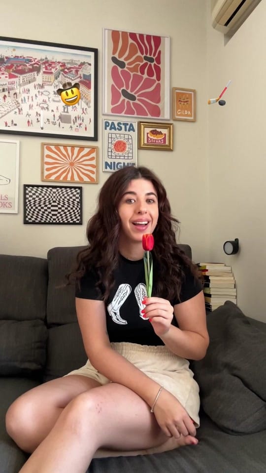 Post 5 by Alicia 🧡📚 on TikTok (video)
