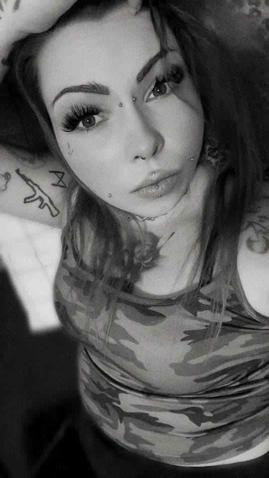 Post 1 by Nina.Jane on TikTok (video)
