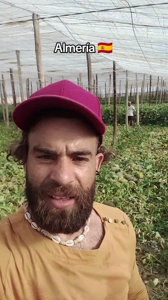 Post 6 by Sofian Barcelona on TikTok (video)