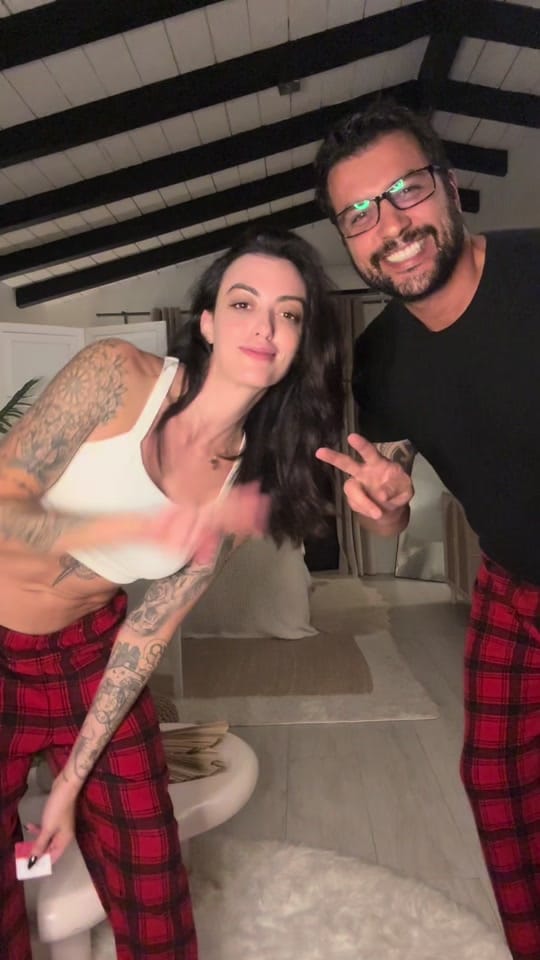 Post 5 by Dra. Nathalia Bettio on TikTok (video)