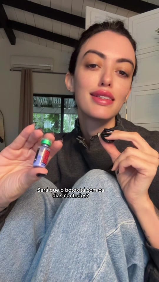 Post 3 by Dra. Nathalia Bettio on TikTok (video)