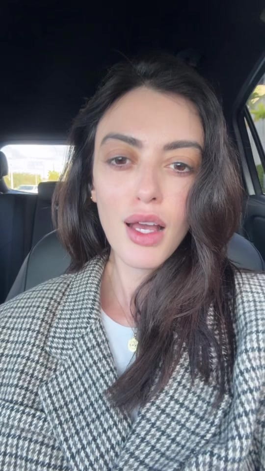 Post 6 by Dra. Nathalia Bettio on TikTok (video)