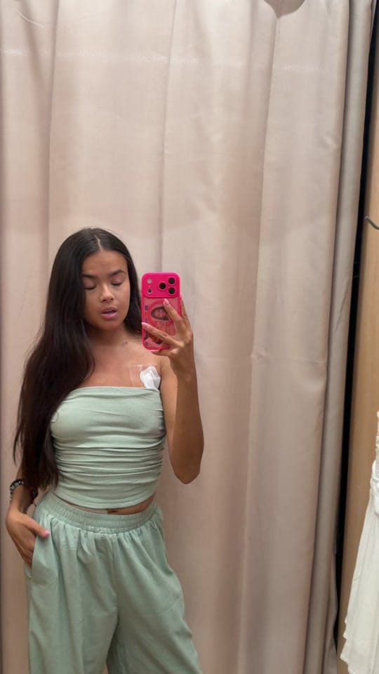 Post 1 by Desi Perea on TikTok (video)
