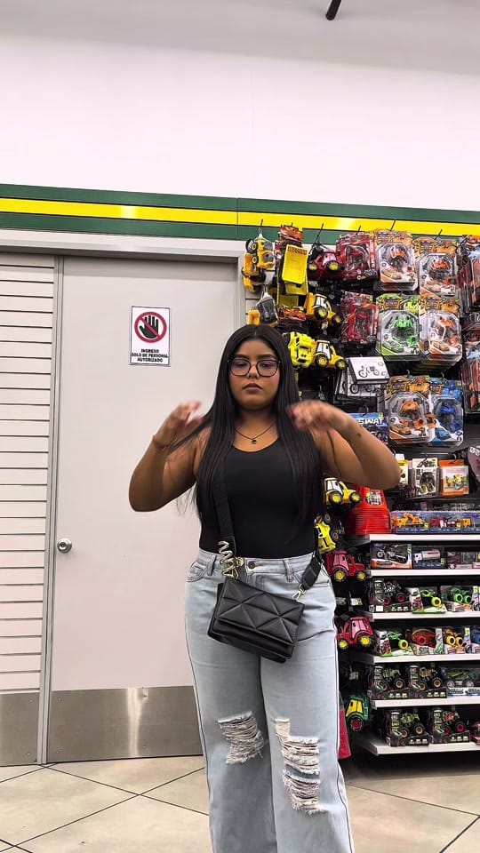 Post 8 by Heilyng Viviana on TikTok (video)