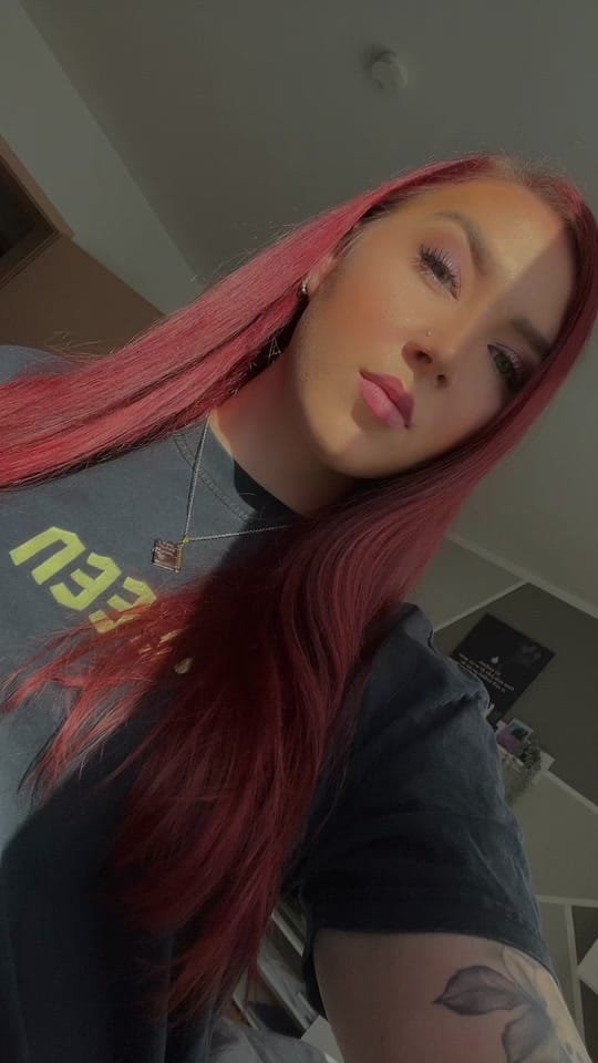 Post 5 by Laura on TikTok (video)