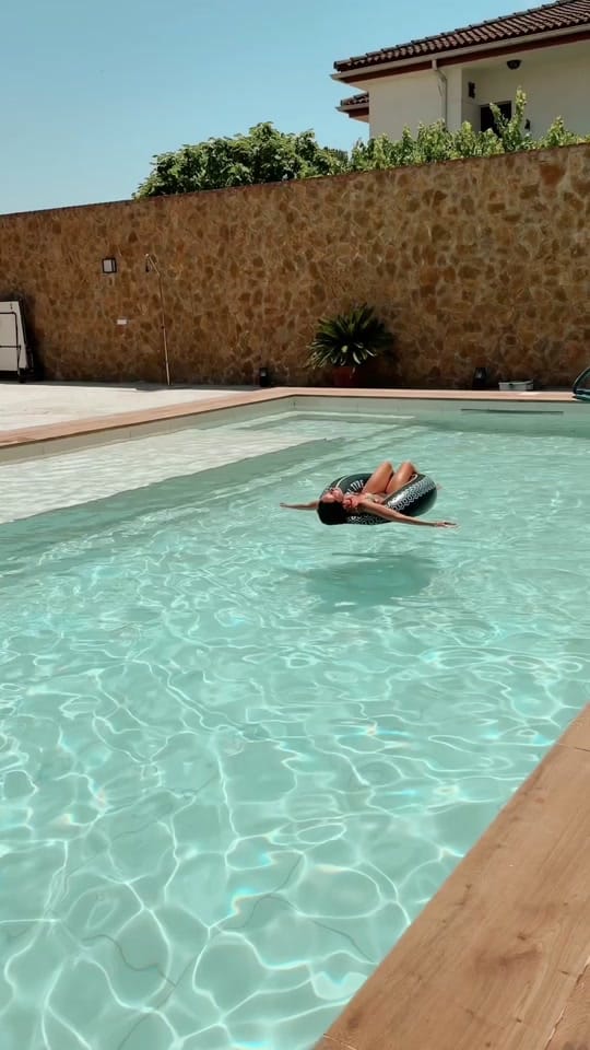 Post 1 by Cristina Cabrera on TikTok (video)