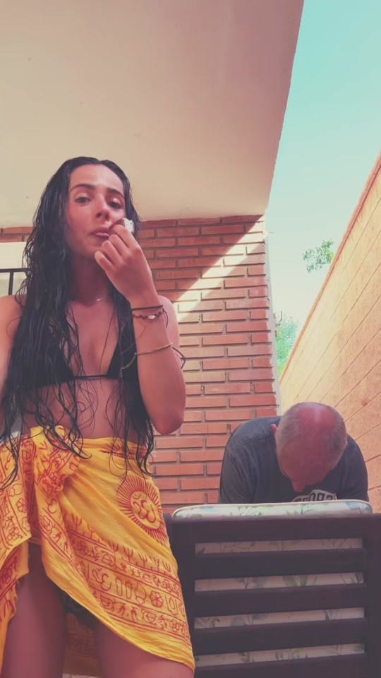 Post 6 by Cristina Cabrera on TikTok (video)