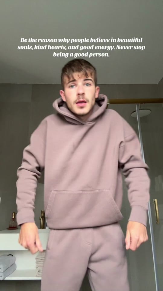 Post 7 by J U S T Y V E S on TikTok (video)