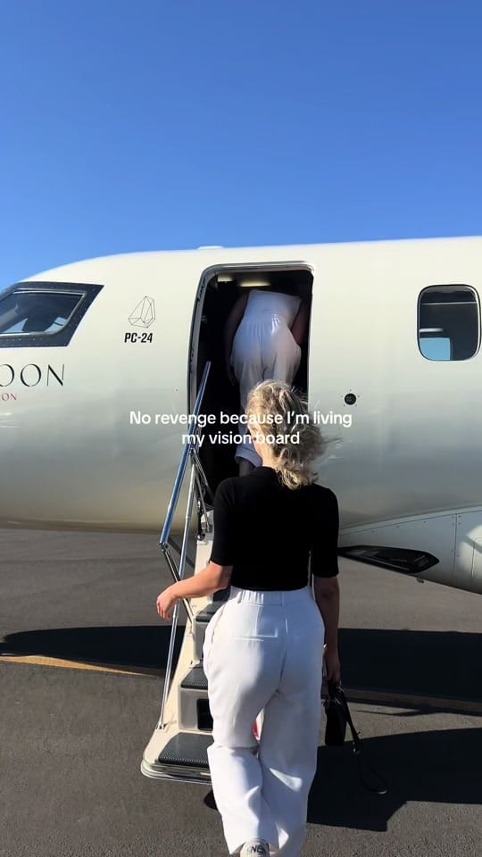 Post 6 by Donna Surdi | @takeonesocials on TikTok (video)