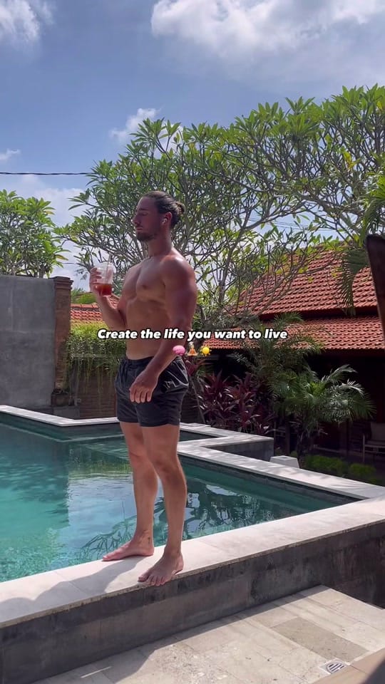 Post 4 by George Harris on TikTok (video)