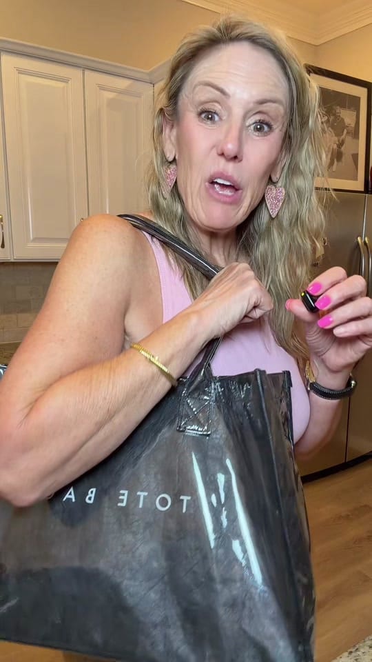 Post 2 by MichelleLee/BobBarkerTheDog 💫 on TikTok (video)