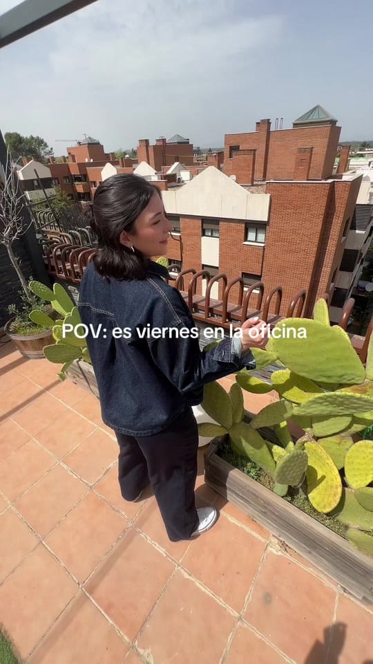 Post 8 by Lisange on TikTok (video)