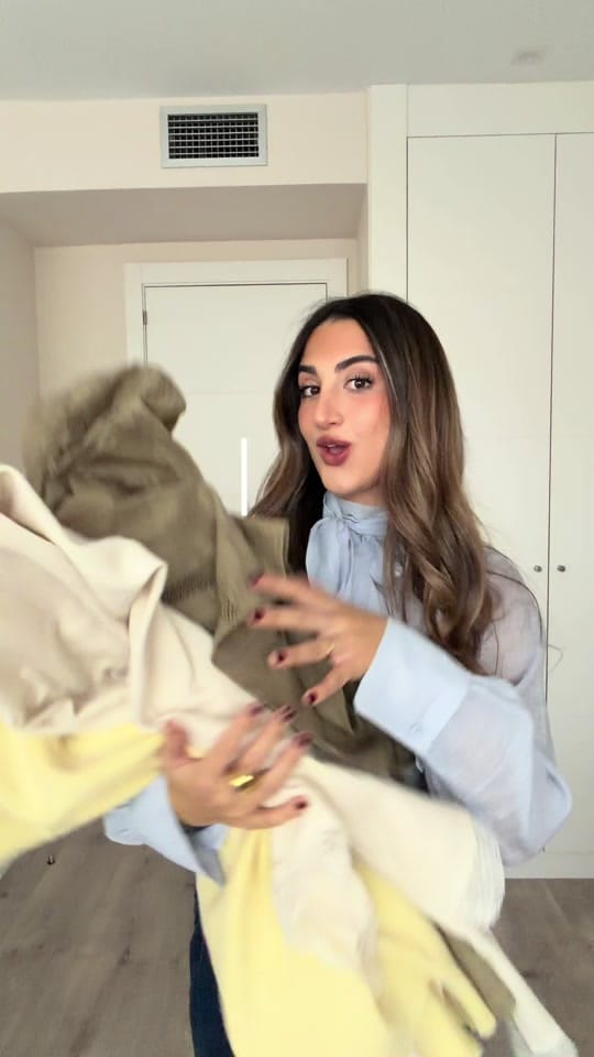 Post 10 by Lucia Blas on TikTok (video)