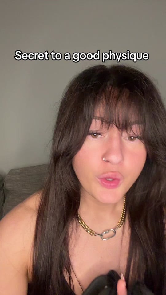 Post 1 by Veronica on TikTok (video)