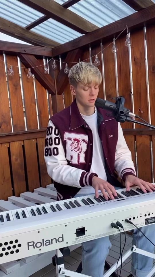 Post 8 by Jonas Monar on TikTok (video)