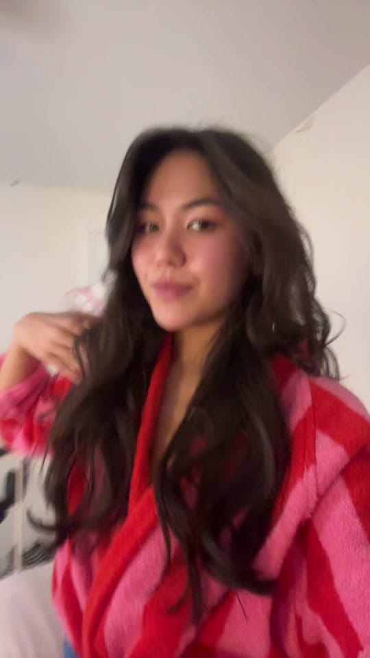 Post 1 by PENELOPE on TikTok (video)