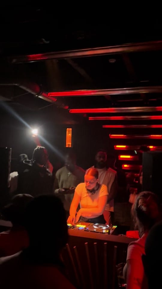 Post 10 by FOXY on TikTok (video)