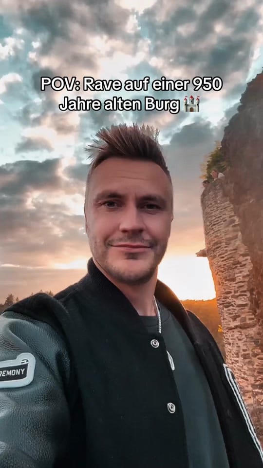 Post 9 by Toby DEE on TikTok (video)