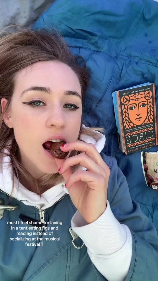 Post 3 by Ariel Hill on TikTok (video)