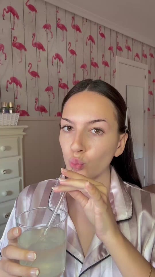 Post 3 by Nattt🧋🎧 on TikTok (video)