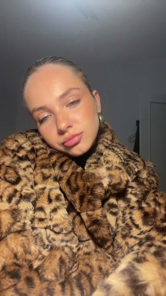 Post 2 by Laurita :) on TikTok (video)