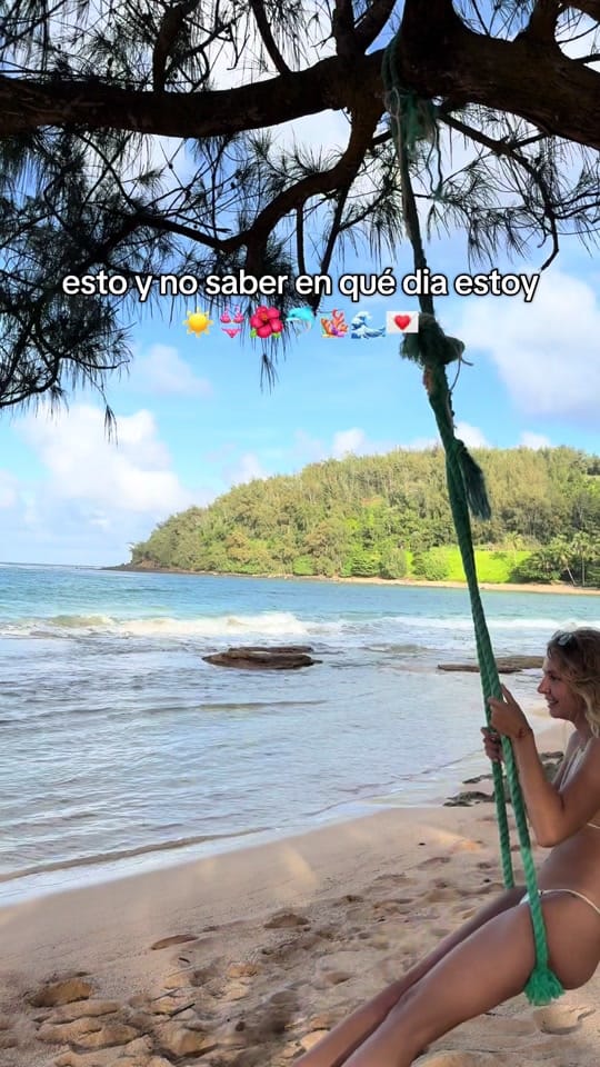 Post 6 by Laurita :) on TikTok (video)