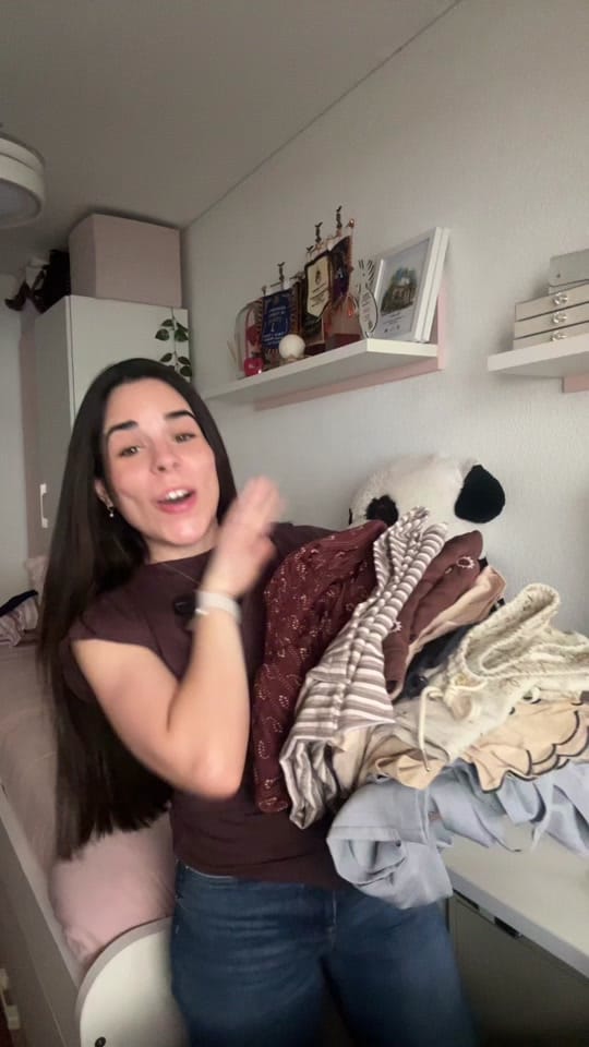 Post 6 by Lorena Day on TikTok (video)