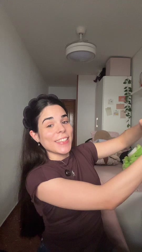 Post 5 by Lorena Day on TikTok (video)