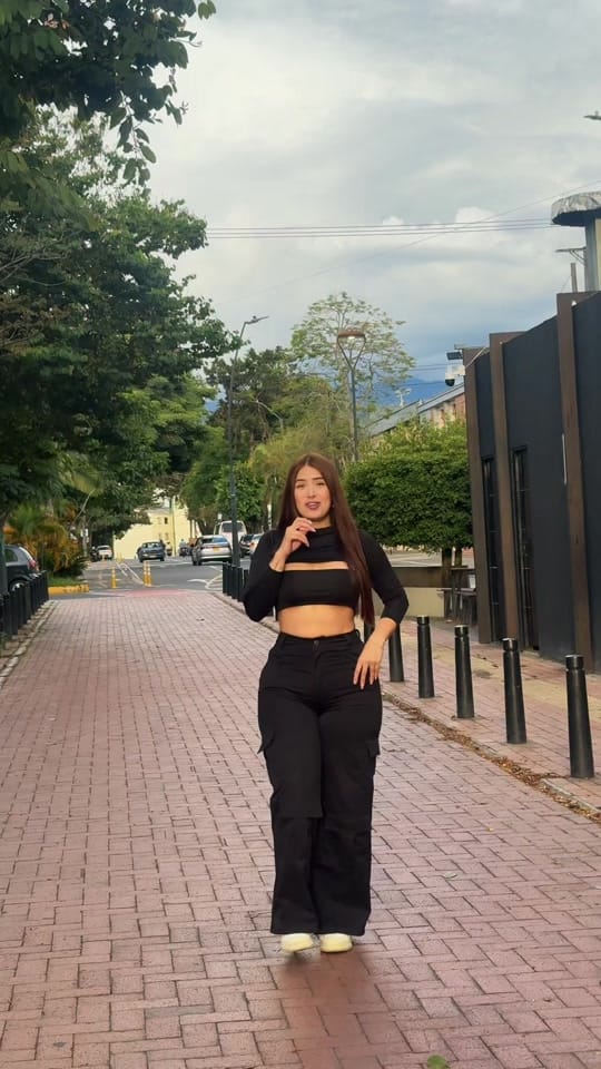 Post 3 by Camila Duque on TikTok (video)