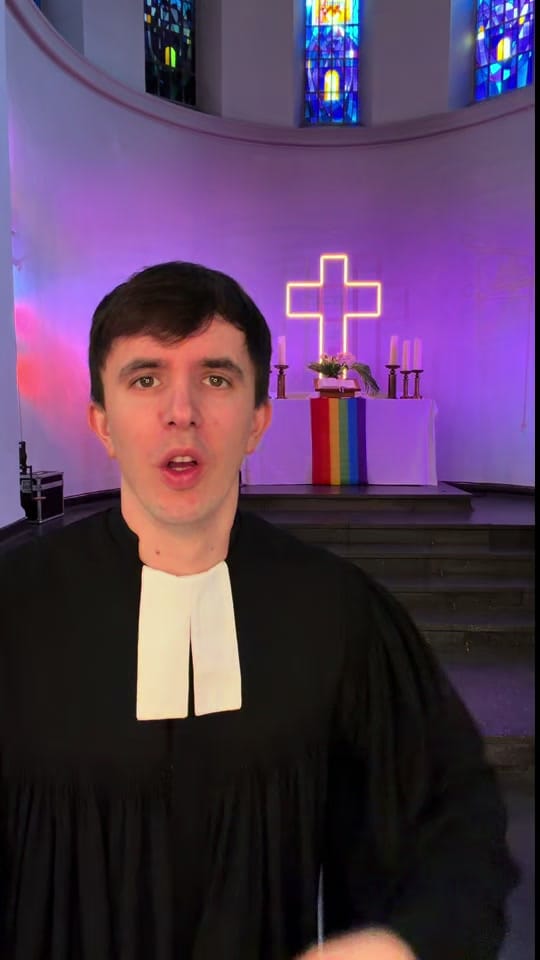 Post 6 by Amen aber Sexy on TikTok (video)