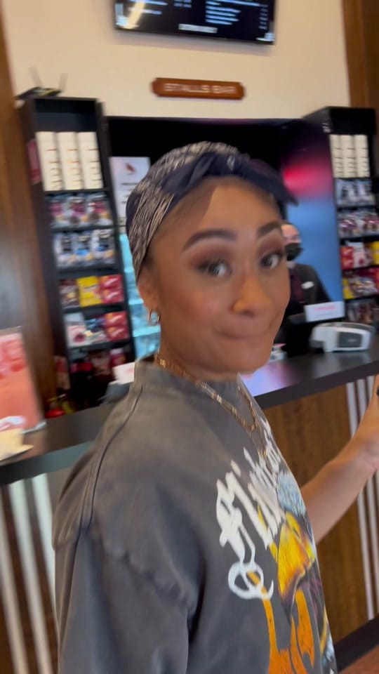 Post 3 by Chloé Zuel on TikTok (video)