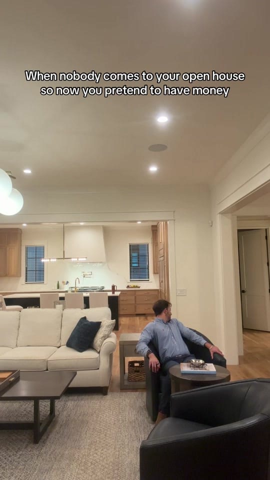Post 4 by Jake on TikTok (video)
