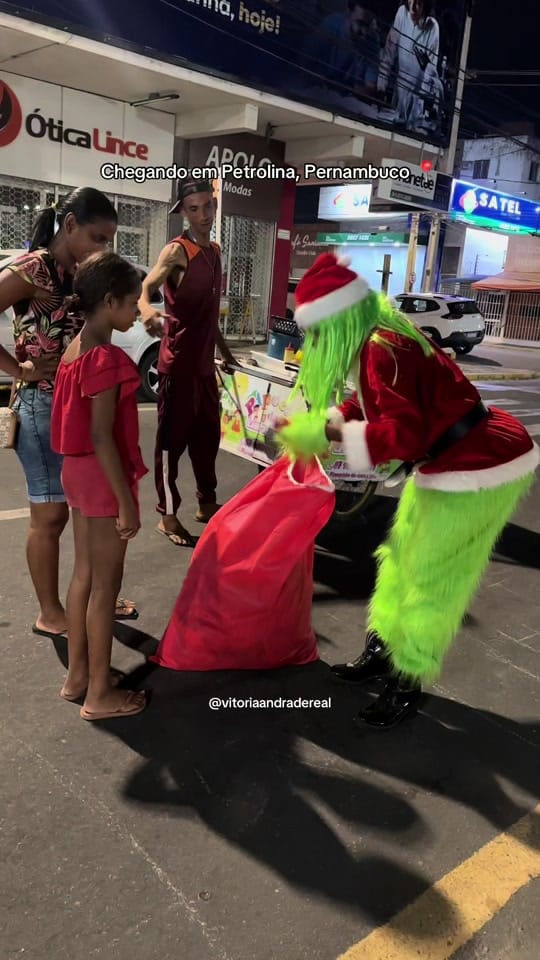 Post 10 by vitoriaandradereal on TikTok (video)