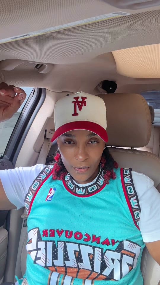 Post 4 by Jswagg🌈 on TikTok (video)