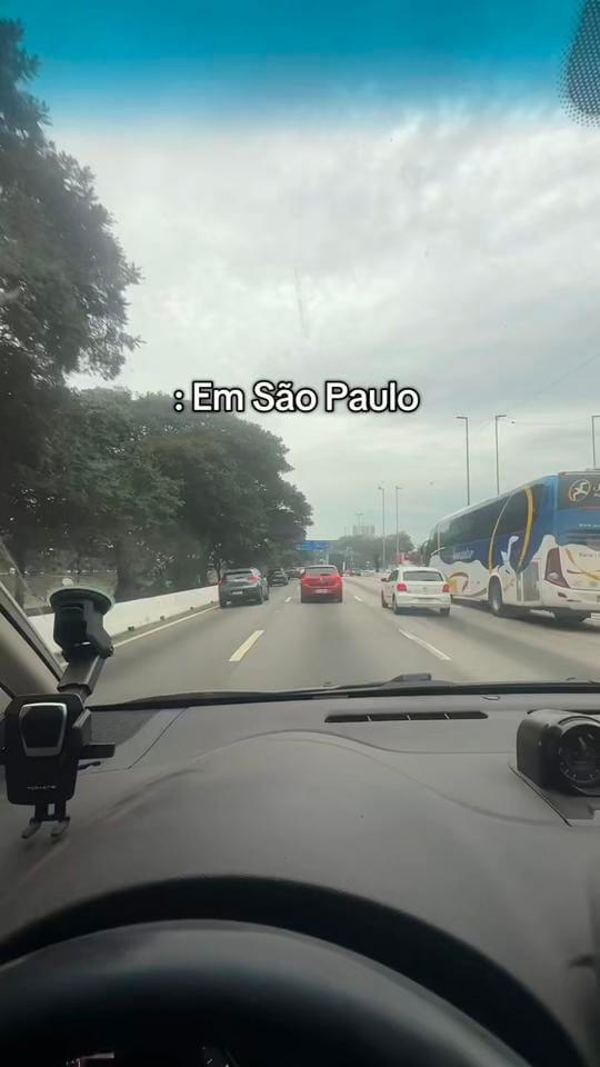 Post 3 by Vitoria Píres on TikTok (video)