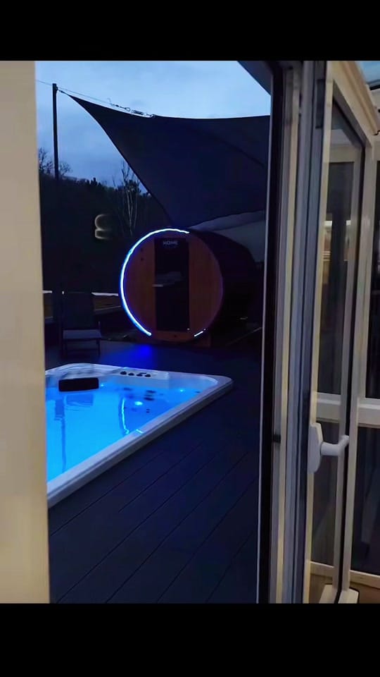 Post 4 by villafine.official on TikTok (video)