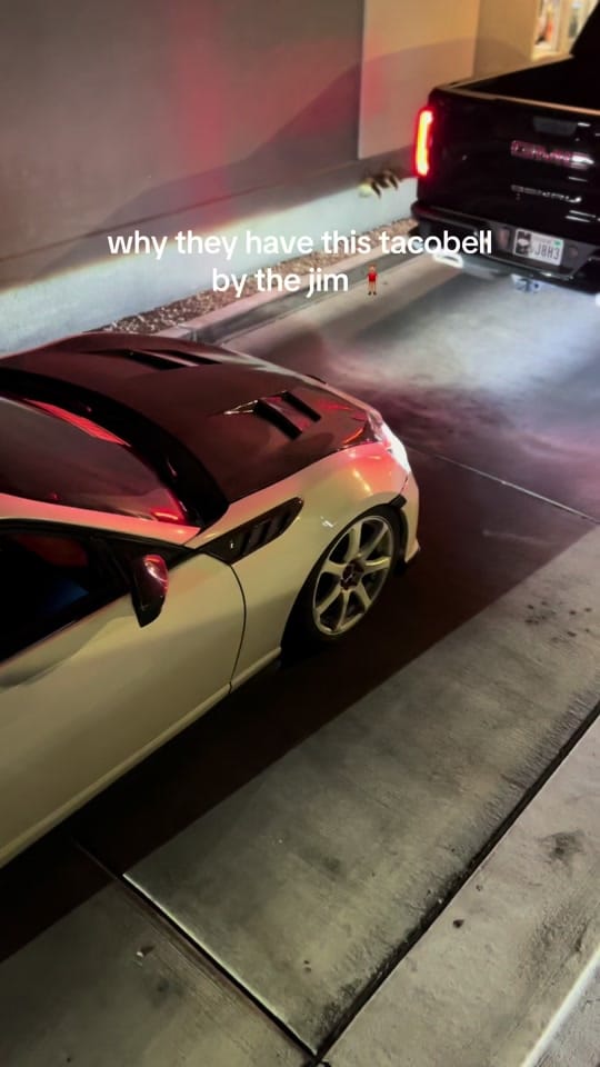 Post 6 by Simpingbrz on TikTok (video)