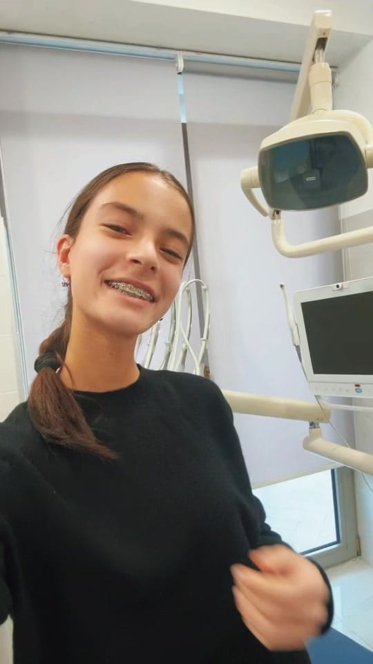 Post 2 by Anna Metreveli Dental Center on TikTok (video)
