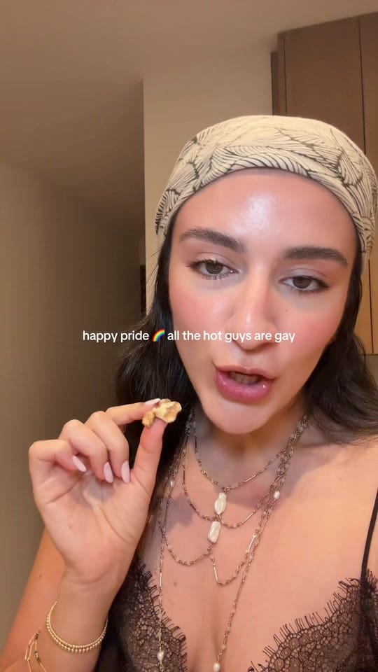 Post 3 by Cristina on TikTok (video)