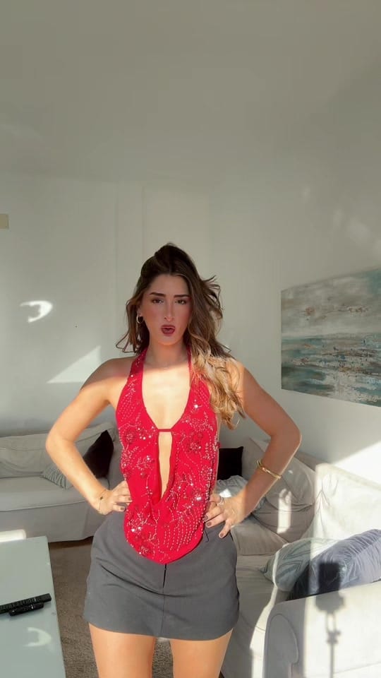 Post 2 by leona🦁 on TikTok (video)