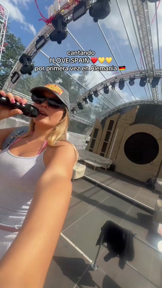 Post 2 by SOFÍA MARTÍN on TikTok (video)