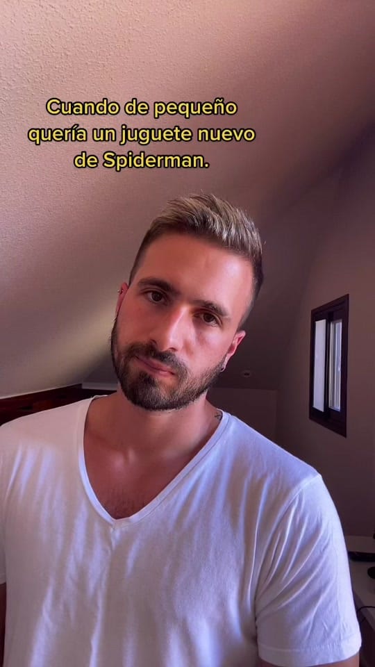 Post 8 by Kevin León on TikTok (video)