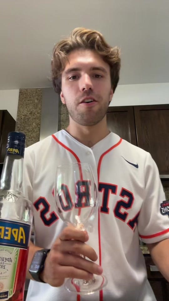 Post 5 by Bernardo Guerra on TikTok (video)