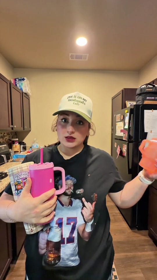 Post 7 by Kelsey Griswold on TikTok (video)