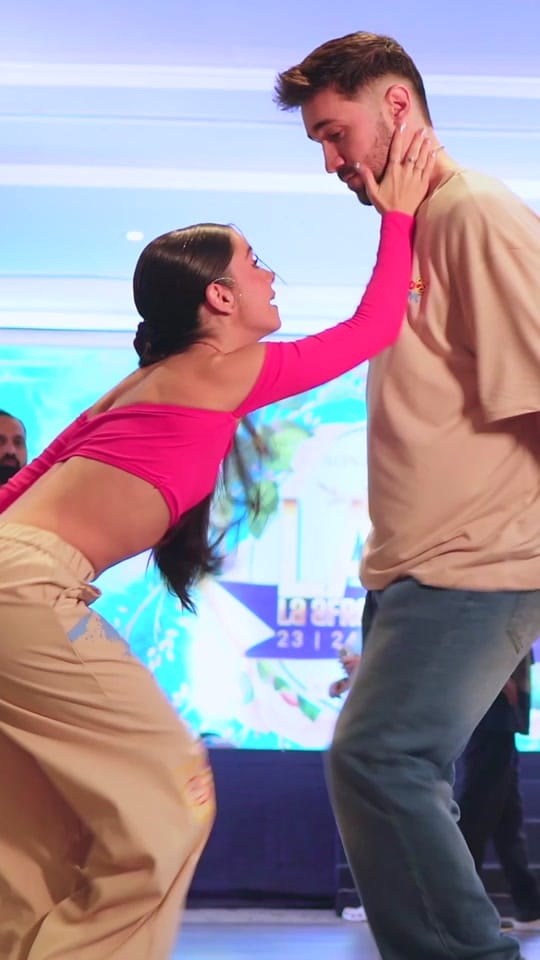 Post 8 by Anita y Varea Bachata on TikTok (video)