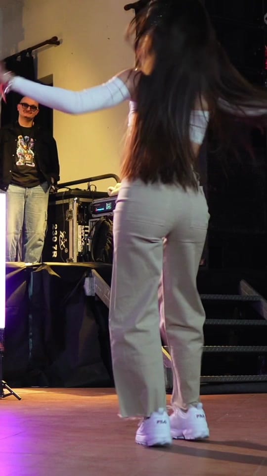 Post 2 by Anita y Varea Bachata on TikTok (video)