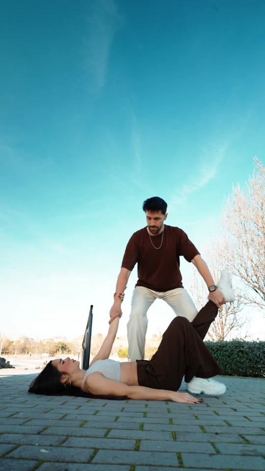 Post 5 by Anita y Varea Bachata on TikTok (video)