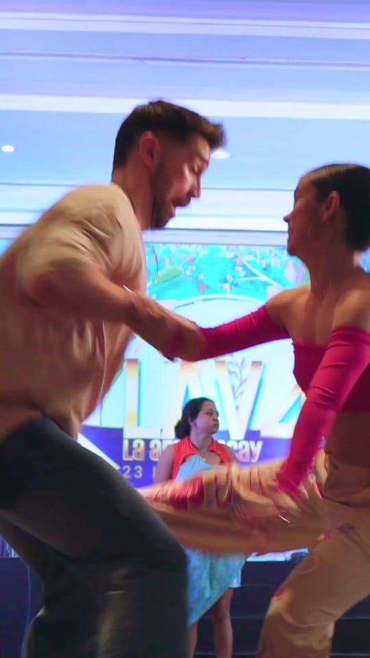 Post 1 by Anita y Varea Bachata on TikTok (video)