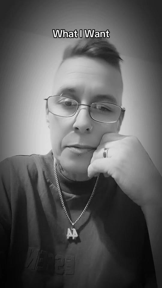 Post 4 by 🐦‍🔥👑 Ryan(She)44 🐦‍🔥 on TikTok (video)