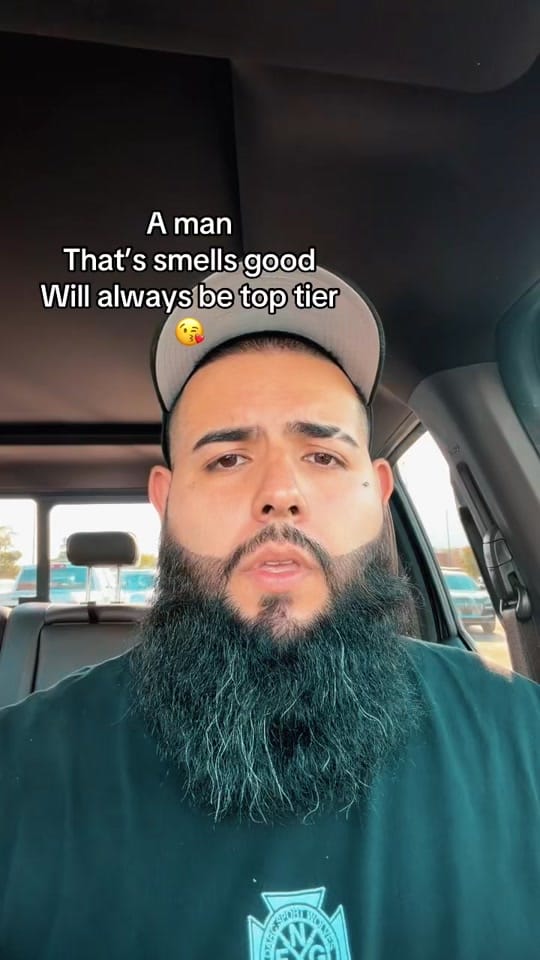 Post 6 by Moni on TikTok (video)